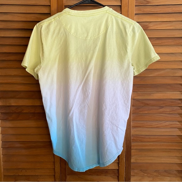 ☀️Hollister, Size XS, Ombré, Logo Graphic, Short Sleeve Top - Picture 9 of 10